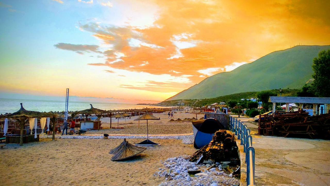 Glamping Rooms At The Sea Turtle Dhërmi Buitenkant foto